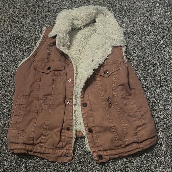 Gilded Intent Jackets & Blazers - Gilded Intent Brown and White Distressed Sherpa Vest Warm Winter Jacket Faux Fur